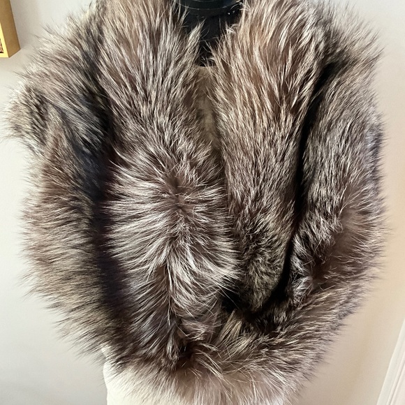 **Reduced** Vintage Fur Wrap - Picture 2 of 5